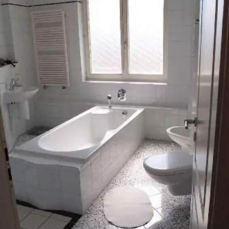 Ξενοδοχείο Am Friedrichsbad Μπάντεν-Μπάντεν